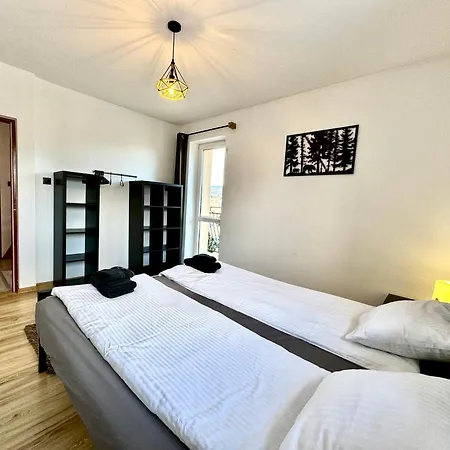 Monte Black Z Jacuzzi I Sauna Finska 別荘