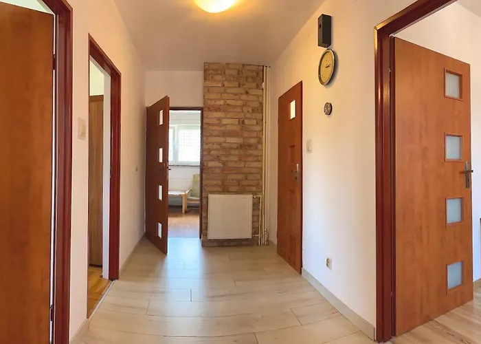 Monte Black Z Jacuzzi I Sauna Finska 度假居