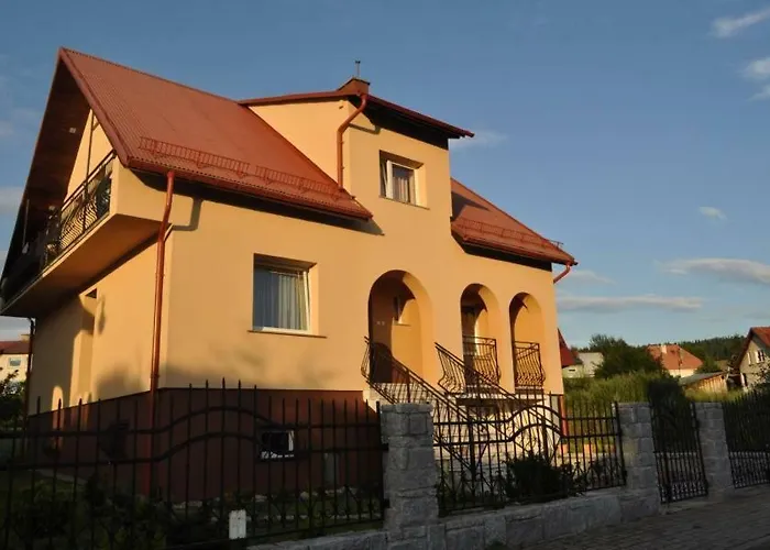 Monte Black Z Jacuzzi I Sauna Finska 度假居 *